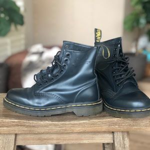 Dr. Martens Air Cushion Soles Smooth Leather Boots